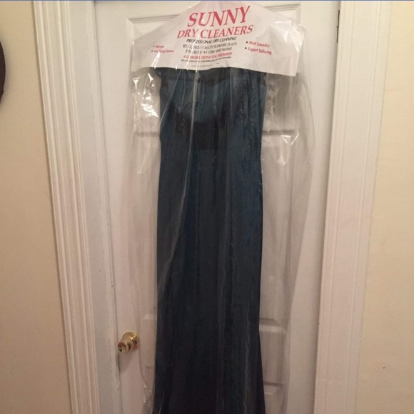 Kleinfeld mermaid dress in Pine color - Picture 7 of 8